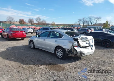 2015 Nissan Altima 2.5 S z USA, uszkodzony, nr VIN 1N4AL3AP9FN400178